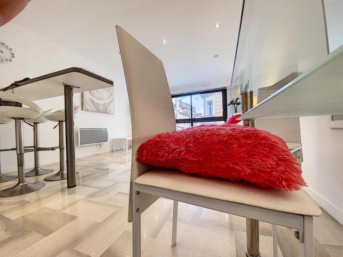 Gray D Albion Thi235 Apartamento
