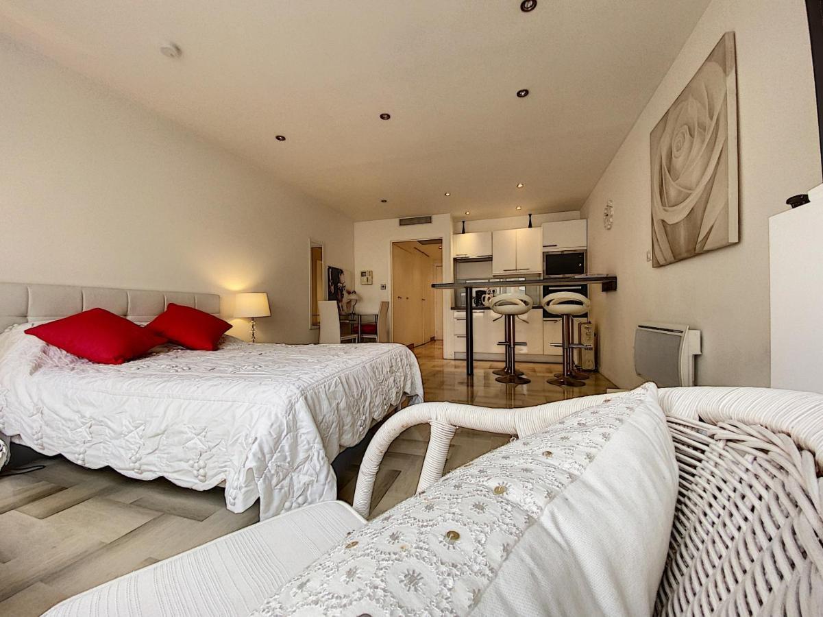 Gray D Albion Thi235 Apartamento